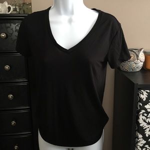 Mudd v-neck tee